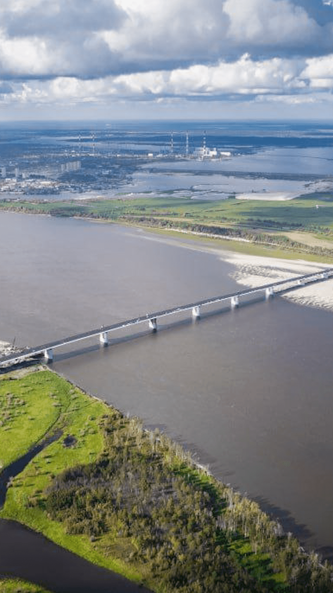 В ХМАО открыли мост «Звезда Оби»